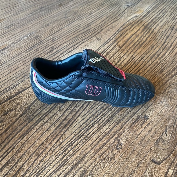 Wilson Kids Cleats - Picture 4 of 8